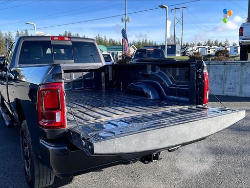 Used 2025 RAM 3500 Laramie image 19