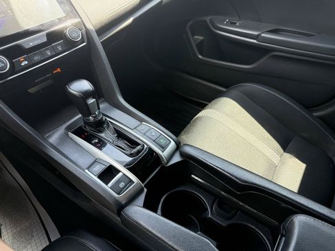 Used 2019 Honda Civic Sport image 12