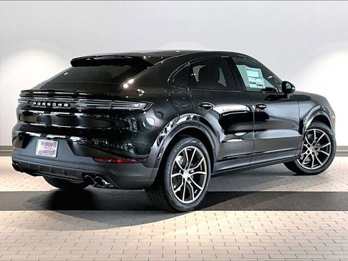 New 2026 Porsche Cayenne Coupe AWD/4WD image 7