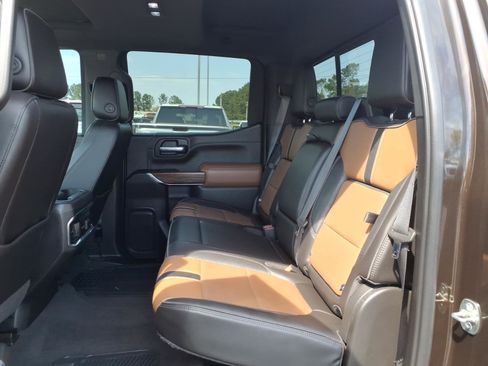 Used 2019 Chevrolet Silverado 1500 High Country w/ Technology Package image 22