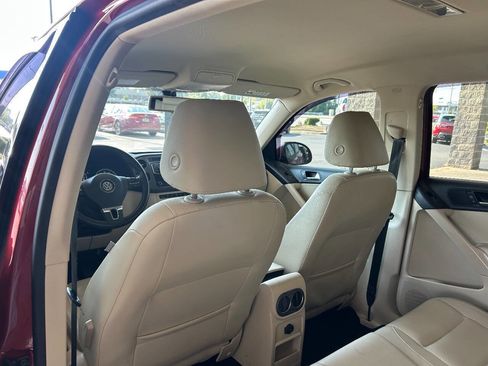 Used 2016 Volkswagen Tiguan S image 26