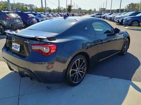 Used 2017 Subaru BRZ Limited w/ Popular Package #3 image 5