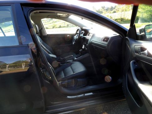 Used 2012 Volkswagen Jetta SE image 18