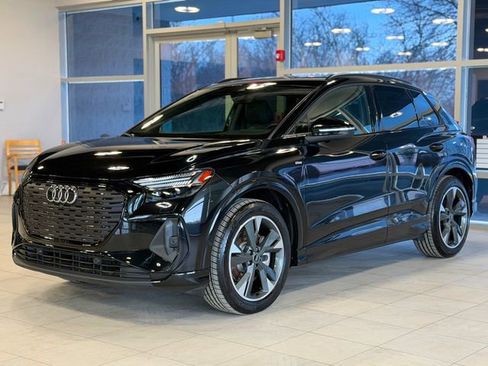 Used 2024 Audi Q4 e-tron Prestige w/ Black Optic Package image 4