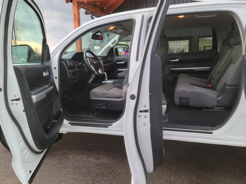 Used 2015 Toyota Tundra SR5 image 7