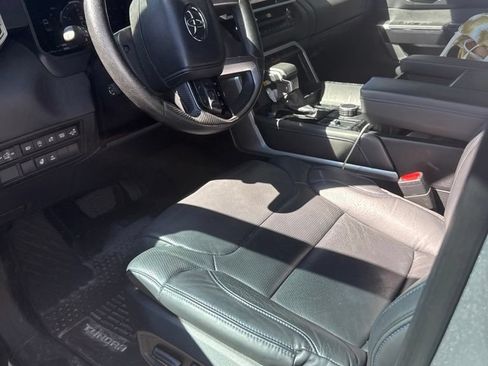 Used 2024 Toyota Tundra Platinum AWD/4WD image 2