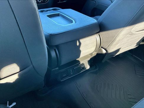 Used 2023 Chevrolet Silverado 1500 RST image 28