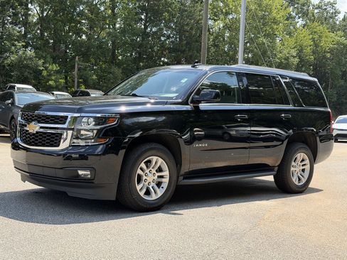 Used 2018 Chevrolet Tahoe LT w/ Luxury Package RWD image 22