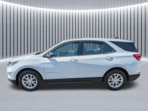 Used 2018 Chevrolet Equinox LS FWD image 9