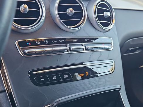 Used 2022 Mercedes-Benz GLC 300 4MATIC image 26