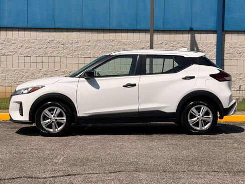 Used 2024 Nissan Kicks S FWD image 8