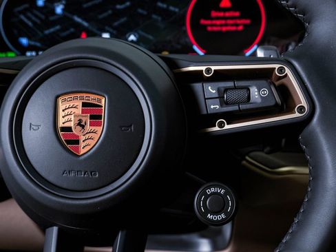 New 2026 Porsche Cayenne image 19