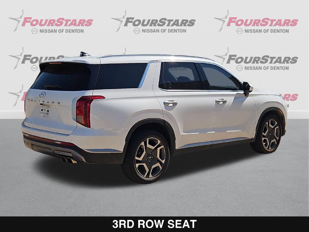 Used 2024 Hyundai Palisade SEL w/ Premium Package FWD image 4