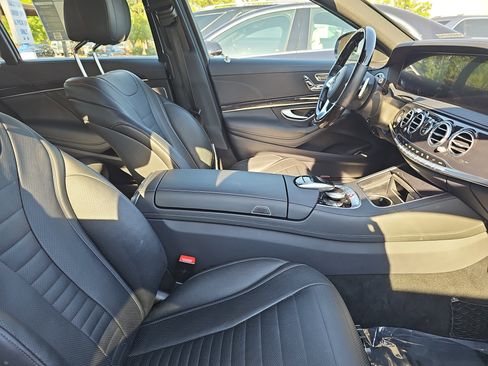 Used 2019 Mercedes-Benz S 560 4MATIC Sedan image 10