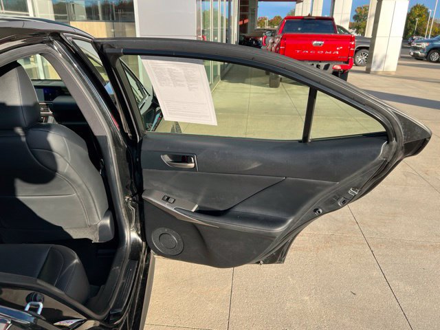 Used 2017 Lexus IS 300 F Sport w/ F Sport Package AWD/4WD image 32