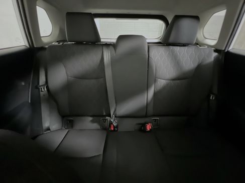 Used 2024 Toyota Corolla Cross LE image 33