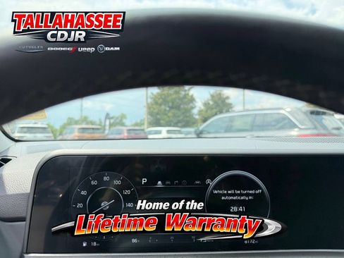 Used 2025 Kia Seltos EX w/ EX Sunroof Package FWD image 19