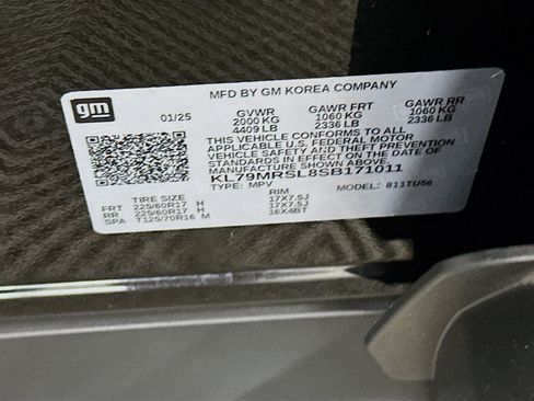 Used 2025 Chevrolet TrailBlazer LT AWD/4WD image 12