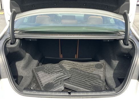 Used 2022 BMW 540i w/ Premium Package image 27