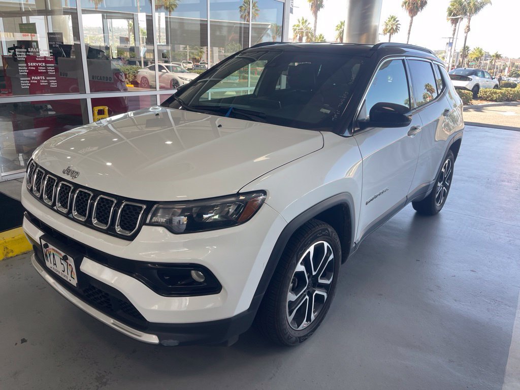 Used 2024 Jeep Compass Limited AWD/4WD image 1