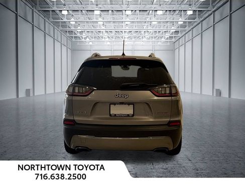 Used 2020 Jeep Cherokee Limited AWD/4WD image 8