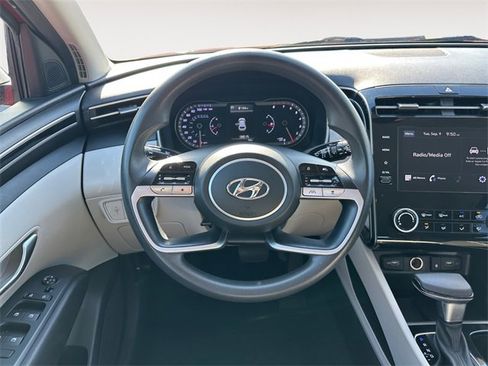 Used 2023 Hyundai Tucson SEL image 12