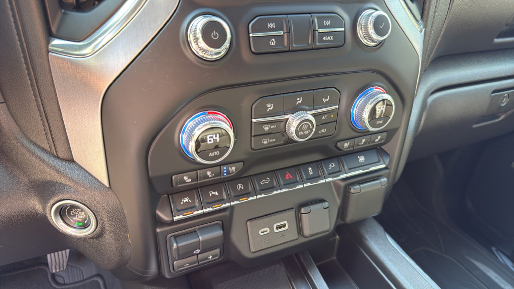 Used 2021 GMC Sierra 1500 SLT w/ SLT Premium Plus Package AWD/4WD image 29