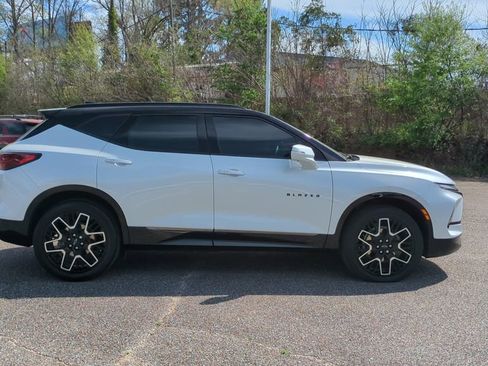 Used 2023 Chevrolet Blazer RS w/ Driver Confidence II Package image 4