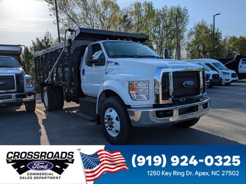 New 2027 Ford F750 2WD Regular Cab Super Duty image 1