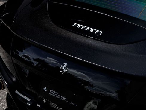Used 2022 Ferrari Roma RWD image 37