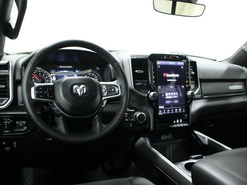Used 2026 RAM 1500 Big Horn AWD/4WD image 2
