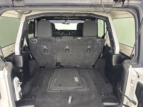 Used 2020 Jeep Wrangler Unlimited Sport S image 25