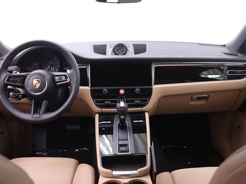 Used 2026 Porsche Macan AWD/4WD image 20