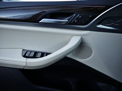 Used 2023 BMW X3 sDrive30i w/ Convenience Package image 14