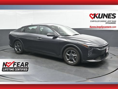Used 2025 Kia K4 FWD image 1