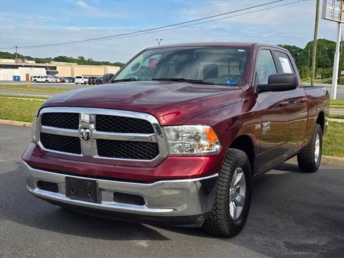 Used 2020 RAM 1500 Classic SLT AWD/4WD image 2