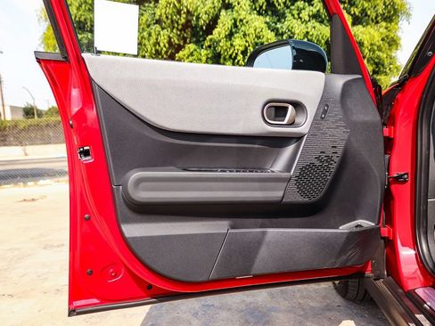 Used 2025 MINI Cooper 4-Door Hardtop FWD image 24