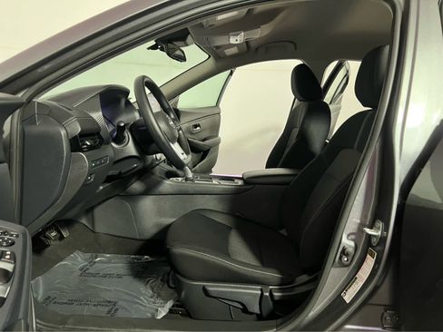 Used 2025 Nissan Sentra SV image 18