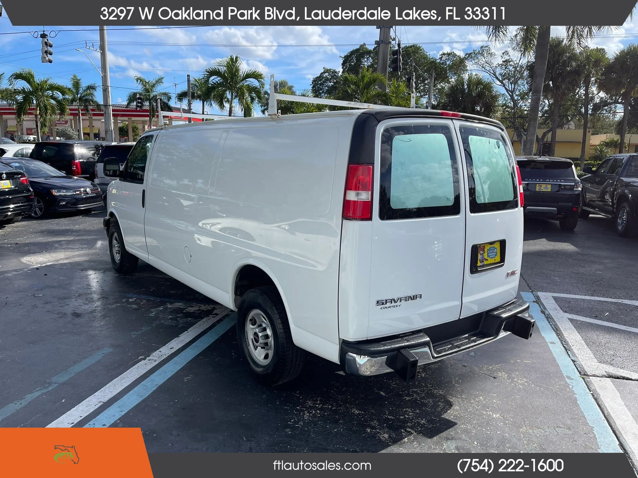 Used 2017 GMC Savana 3500 Extended RWD image 8