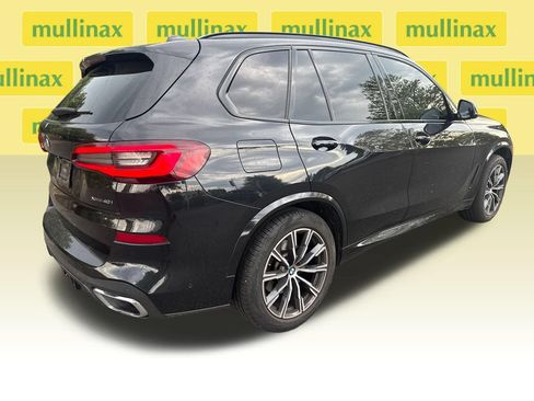 Used 2022 BMW X5 xDrive40i w/ M Sport Package AWD/4WD image 3