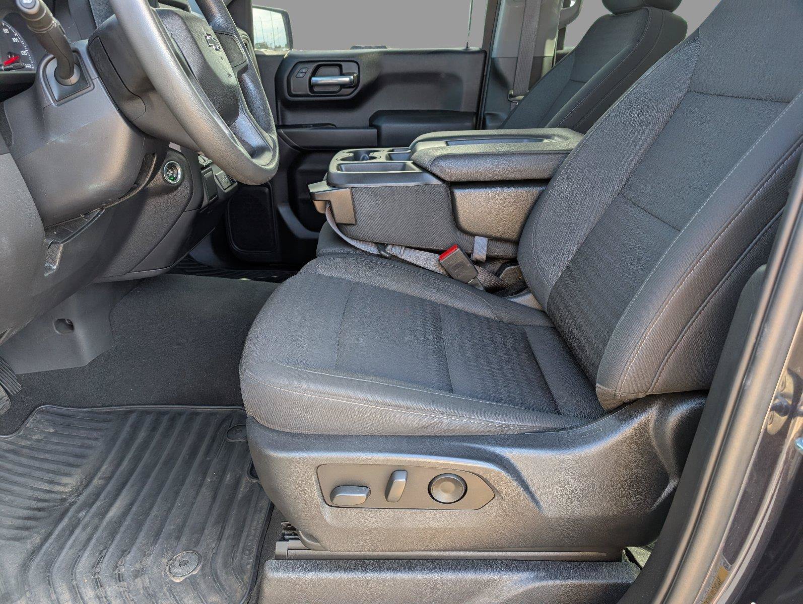 Used 2022 Chevrolet Silverado 1500 Custom Trail Boss AWD/4WD image 3