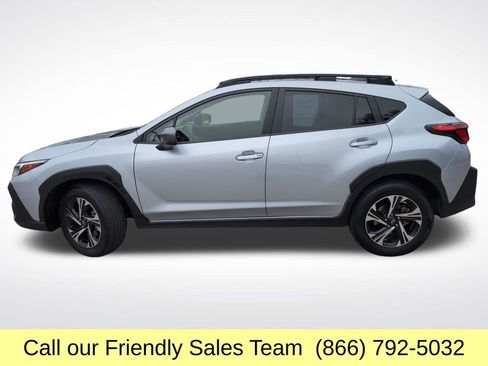 Used 2024 Subaru Crosstrek 2.0i Premium image 2