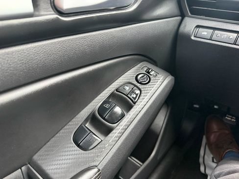 Used 2022 Nissan Altima 2.5 SV FWD image 17