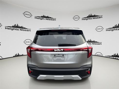 Used 2024 Kia Seltos LX AWD/4WD image 4