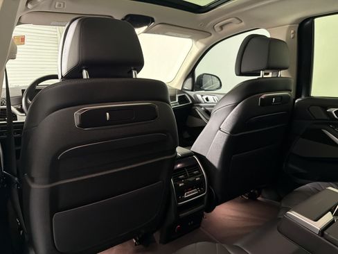 Certified 2025 BMW X7 xDrive40i AWD/4WD image 32