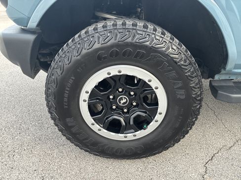 Used 2023 Ford Bronco Outer Banks w/ Sasquatch Package image 16