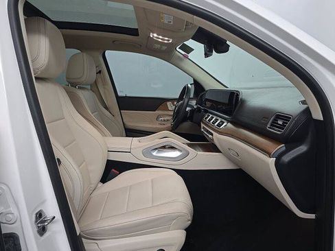 Used 2024 Mercedes-Benz GLS 450 4MATIC image 14