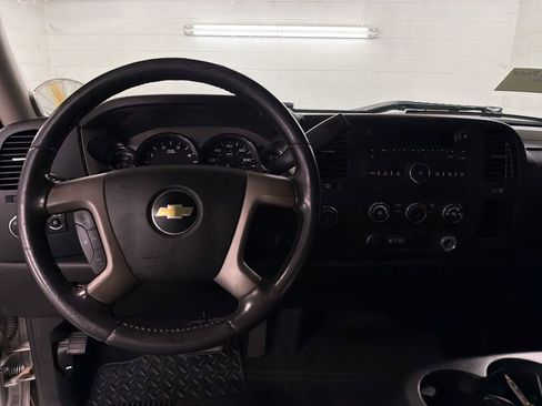 Used 2011 Chevrolet Silverado 2500 LT w/ Suspension Package, Off-Road AWD/4WD image 7