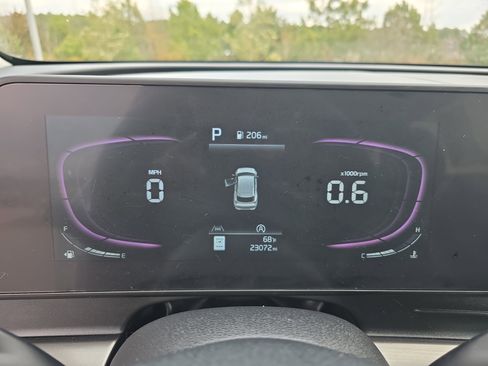 Used 2024 Kia Sportage EX image 18