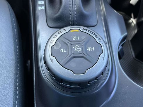 Used 2024 Ford Bronco Outer Banks image 26